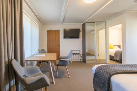 Mick O\'Sheas - Timeshare Accommodation 5