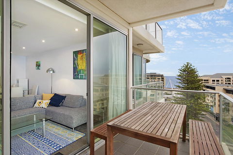Beachside Luxury & Comfort, Ocean Views In Glenelg - Timeshare Accommodation 1