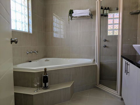 Ochre Point Beach House On Moana Seafront - Timeshare Accommodation 9