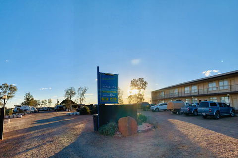 Opal Inn Hotel, Motel, Caravan Park - Timeshare Accommodation 41