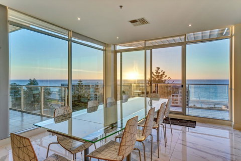 Glenelg Skyline Beachfront Penthouse, Adelaide - Timeshare Accommodation 10