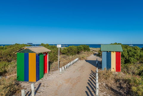 Ocean Beach Chalet 18 - Timeshare Accommodation 29