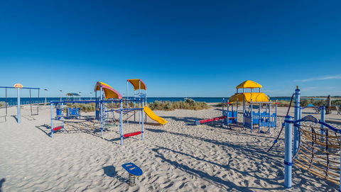 Ocean Beach Chalet 18 - Timeshare Accommodation 27