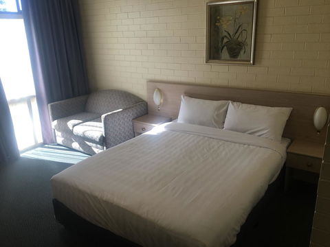 Junee Motor Inn - Timeshare Accommodation 14