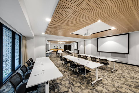 Vibe Hotel North Sydney - Timeshare Accommodation 10