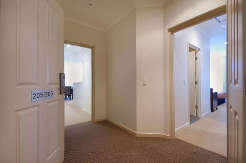 Macquarie Waters Boutique Apartment Hotel - Timeshare Accommodation 7