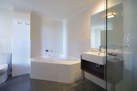 Macquarie Waters Boutique Apartment Hotel - Timeshare Accommodation 28