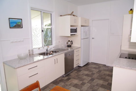 Fleur Cottage, 7 Willow Street - Timeshare Accommodation 7