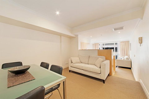 Wyndel Apartments Sydney CBD - Bond - Timeshare Accommodation 9