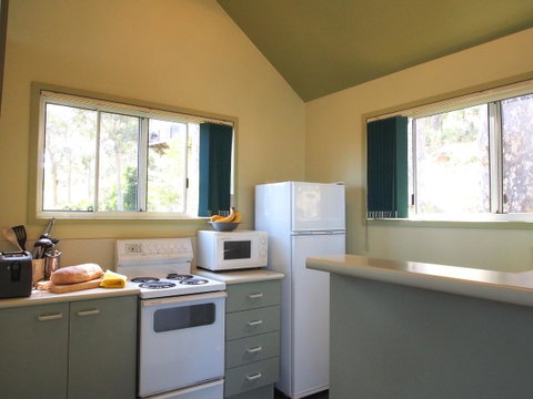 Bundle Hill Cottages - Timeshare Accommodation 14