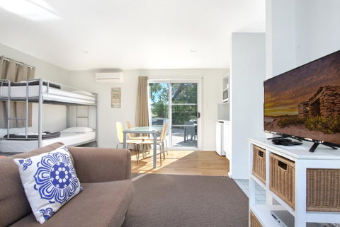 Huskisson Holiday Motel Cabins - Timeshare Accommodation 1