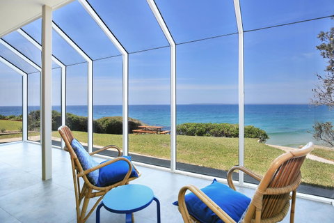 Neptune I Absolute Beachfront I Stunning Views - Timeshare Accommodation 1