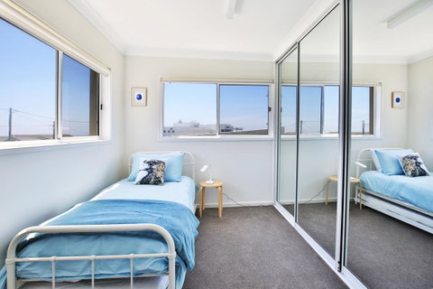 Neptune I Absolute Beachfront I Stunning Views - Timeshare Accommodation 14