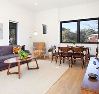Stylish Apartment With Garage Near Bondi Beach - Timeshare Accommodation