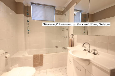 Full Circle Apartments - Timeshare Accommodation 13