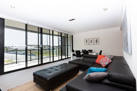 Brand New Executive Apartment - Timeshare Accommodation 2