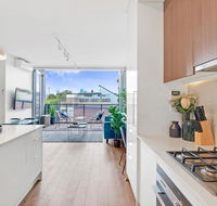 Large Light Luxe 3BDR 2BA Free Parking - walk to Sydney Uni and RPA - Timeshare Accommodation