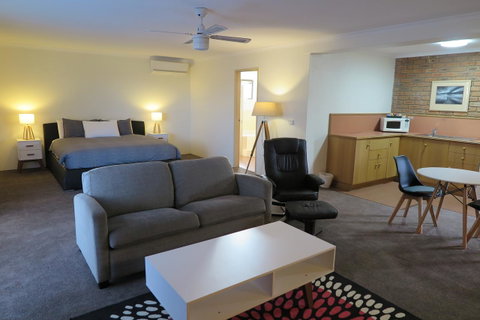 Summerhill Motor Inn - Timeshare Accommodation 38