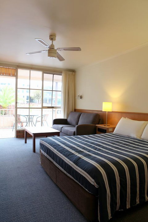 Summerhill Motor Inn - Timeshare Accommodation 33