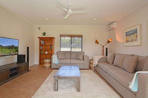 JE Guesthouse, Central To All The Hunter Valley Has To Offer - Timeshare Accommodation 3