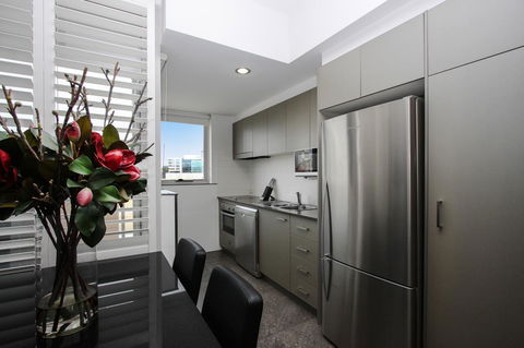 Honeysuckle Executive Apartments - Timeshare Accommodation 10
