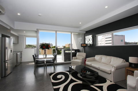 Honeysuckle Executive Apartments - Timeshare Accommodation 33