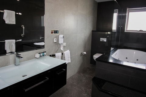 Honeysuckle Executive Apartments - Timeshare Accommodation 39