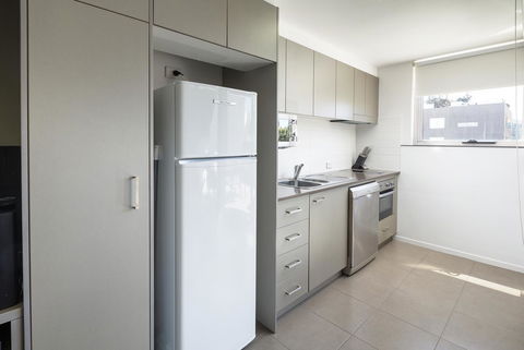 Honeysuckle Executive Apartments - Timeshare Accommodation 5