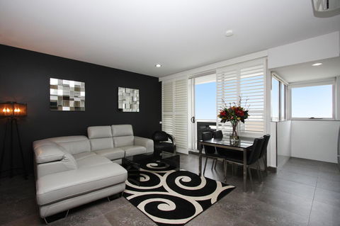 Honeysuckle Executive Apartments - Timeshare Accommodation 12