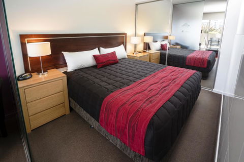 Honeysuckle Executive Apartments - Timeshare Accommodation 27
