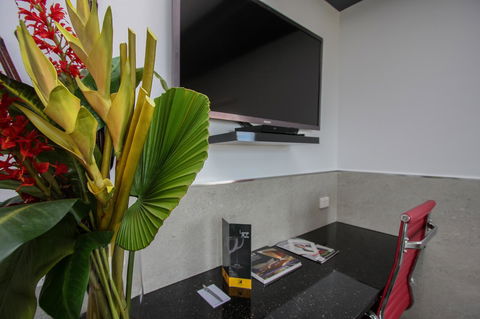 Honeysuckle Executive Apartments - Timeshare Accommodation 20