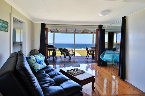Glory @ Culburra - Absolute Beachfront - Pet & Family Friendly - Timeshare Accommodation 1
