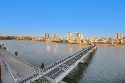 Brand New 3 Bedrooms Apt With Waterfront View - Timeshare Accommodation 8