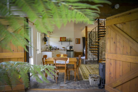 Arcadia - The Barn Cottage & Rosehill Cottage - Timeshare Accommodation 9