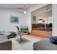 Spacious cottage with views 10 mins from the city - Timeshare Accommodation