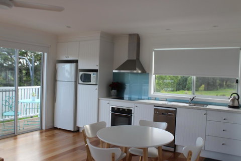 Red Waratah - Timeshare Accommodation 8