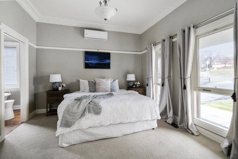 The Spa Cottage With HotTub, Netflix & Stan - Timeshare Accommodation 13