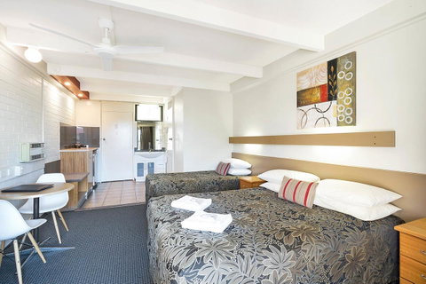 Black Dolphin Resort Motel & Apartments - Timeshare Accommodation 21