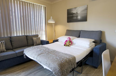 Marty's @ Little Beach - Timeshare Accommodation 16