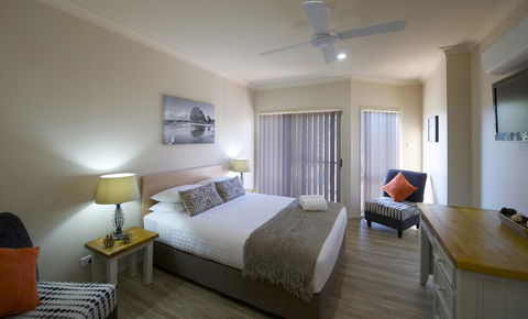 Marty's @ Little Beach - Timeshare Accommodation 25