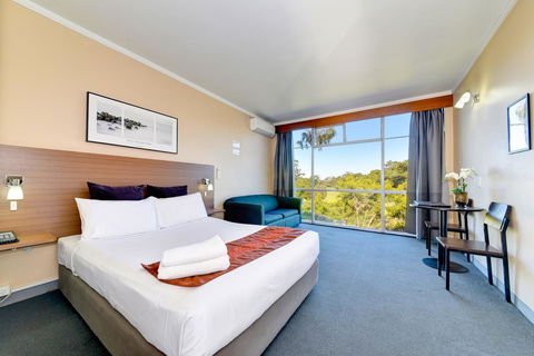 The Select Inn Ryde - Timeshare Accommodation 30