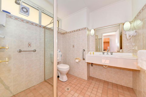 The Select Inn Ryde - Timeshare Accommodation 37