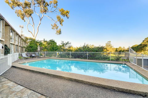 The Select Inn Ryde - Timeshare Accommodation 11