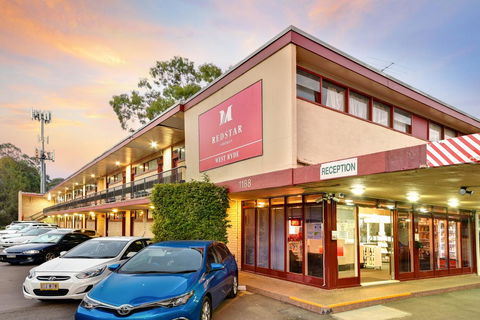 The Select Inn Ryde - Timeshare Accommodation 13