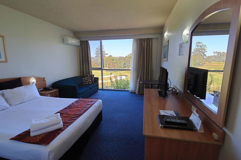 The Select Inn Ryde - Timeshare Accommodation 9
