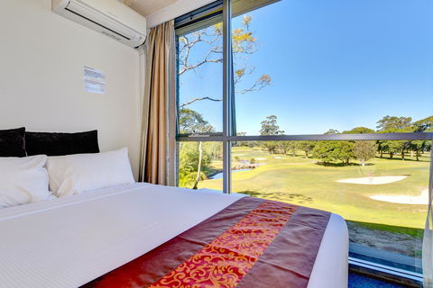 The Select Inn Ryde - Timeshare Accommodation 22