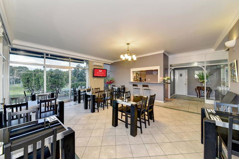 The Select Inn Ryde - Timeshare Accommodation 17