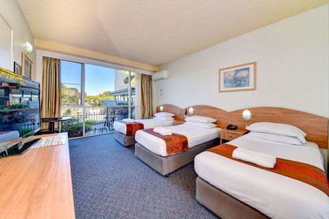 The Select Inn Ryde - Timeshare Accommodation 26