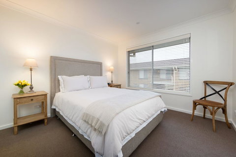 Sleeping In Style - Central & Sophisticated - Timeshare Accommodation 3