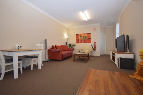 The Old Saddlery - Timeshare Accommodation 3